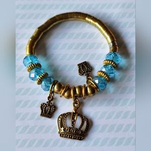 3/$25💙Gold and Blue Beaded Bracelet with Crown Charms